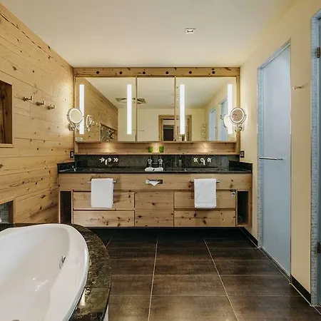 Grand Tirolia Кицбюэль