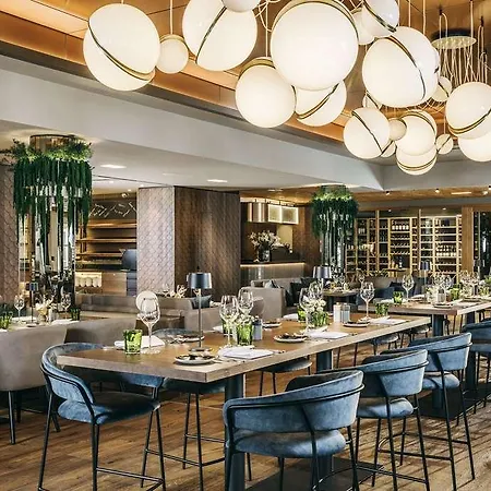 Hotell Grand Tirolia