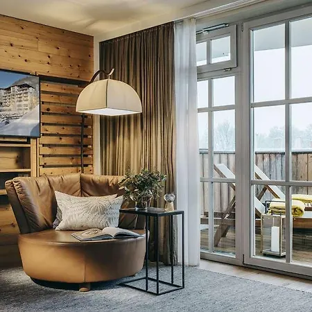 Hotell Grand Tirolia *