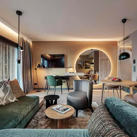 Hotell Grand Tirolia Kitzbühel