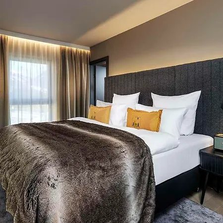 Отель Grand Tirolia