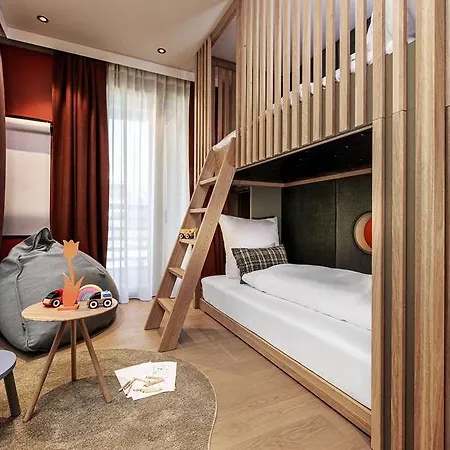 Grand Tirolia Hotell