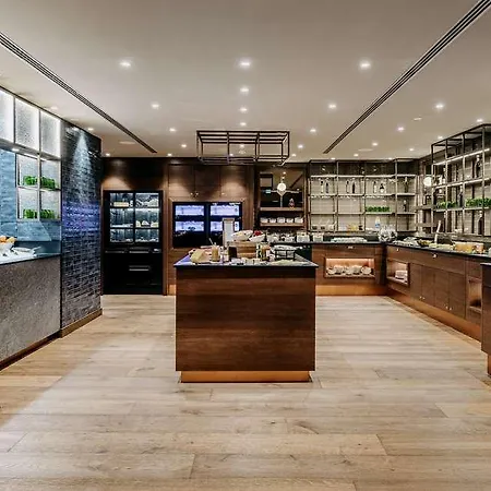 Hotel Grand Tirolia *